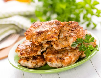 Miniatura: Te kotlety z kurczaka robię bez tłuczka....