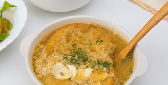 Miniatura: Rozgrzewająca zupa na chłodne dni. Minimum...