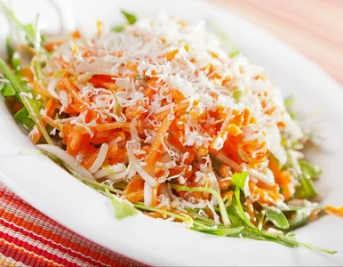 Miniatura: Do marchewki dodaję jeden składnik. Ta...