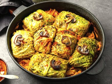 Miniatura: Mięsny farsz zawijam w karbowane liście....