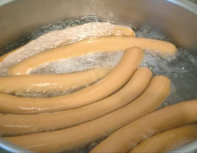 Miniatura: Czy trzeba gotować parówki? Wiele osób...