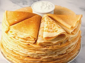 Miniatura: Do naleśników dodaję tę mąkę. Wychodzą...