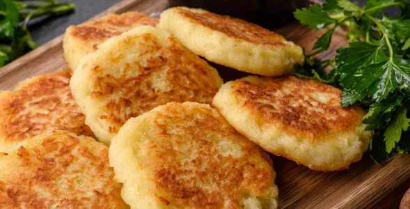 Miniatura: Do wczorajszych ziemniaków dorzucam...