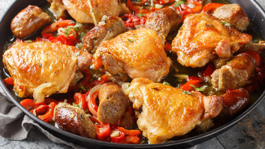 Miniatura: Wrzucam kurczaka do jednego naczynia i...