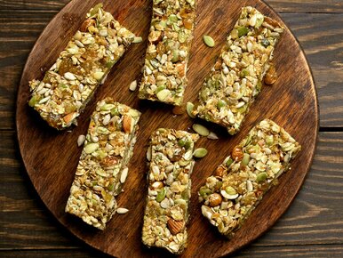 Miniatura: Domowe batoniki ze zdrowych składników....