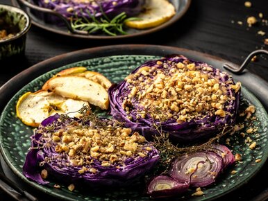 Miniatura: Kroję główkę w plastry i piekę. Niemcy...