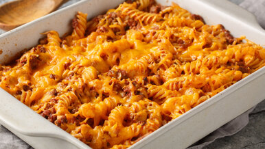 Miniatura: Wsyp surowy makaron, zalej bulionem i...