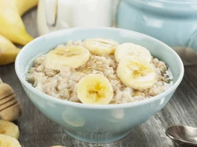 Miniatura: Płatki zalewam wieczorem. Rano dodaję trzy...