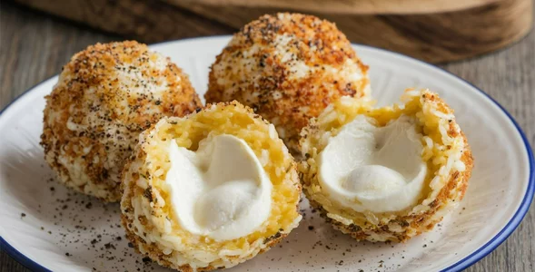 Miniatura: Te chrupiące, ryżowe kule zaskakują...