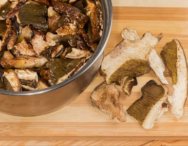 Miniatura: Dorzuć to do moczenia grzybów, a gorycz...