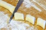 Miniatura: Do ciasta dodaję 2 łyżki. Leniwe smakują...