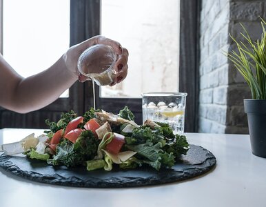 Gwiazdy zachwycone ekstremalną dietą OMAD. Sprawdź, dla kogo nie jest...