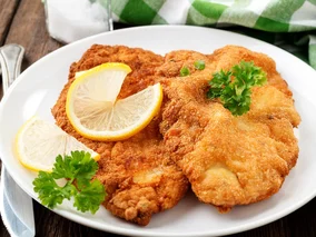 Miniatura: Odkręcam słoiczek i smaruję kurczaka....