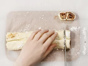 Miniatura: Gotowe ciasto, krem ze słoika i 30 minut....