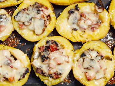 Miniatura: Smażę 3 składniki i napełniam połówki...