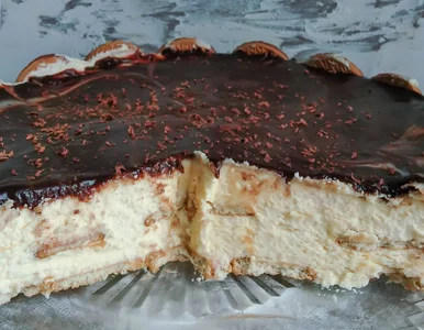 Miniatura: Przy tym deserze sernik na zimno się...