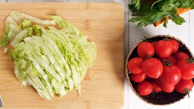 Miniatura: Zrobiłem błyskawiczną surówkę Ewy...