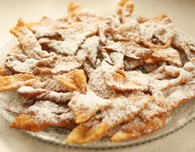 Miniatura: Wystarczy 1 łyżka, a faworki zachwycą pod...