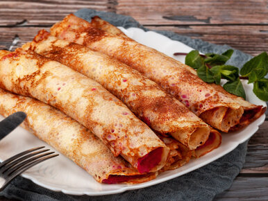 Miniatura: Do fety dodaję buraki. Ten różowy farsz do...