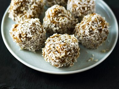 Miniatura: Kulki kokosowe lepsze od batonów. Pakuję...