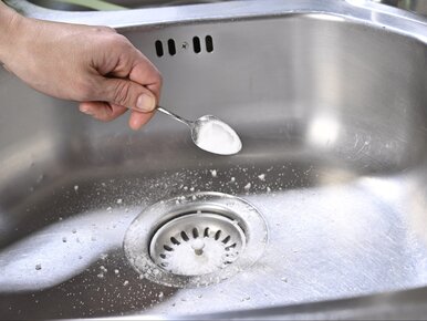 Miniatura: Nigdy nie łącz sody oczyszczonej z octem....