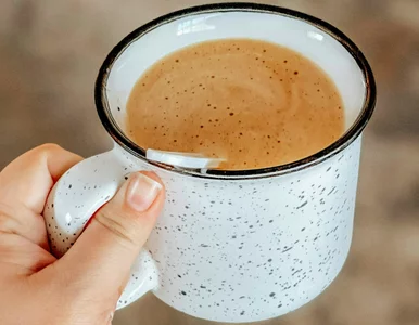 Miniatura: Zamiast do ciasta wsyp łyżeczkę do kawy....