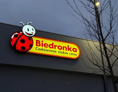 Miniatura: Polacy wymiatają całe półki w Biedronce....