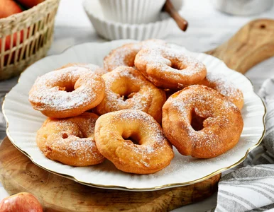 Miniatura: Zamiast serowych oponek i racuchów smażę...