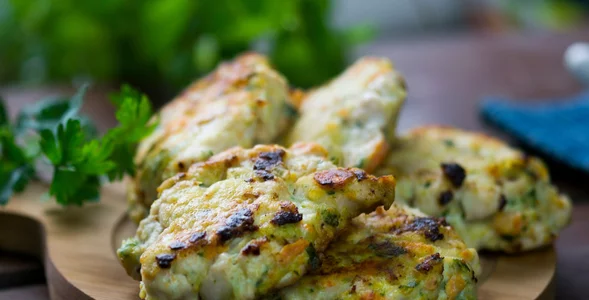 Miniatura: Do masy na kotlety dorzucam zdrowe...