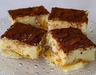 Miniatura: To lekkie ciasto bez pieczenia robi się...