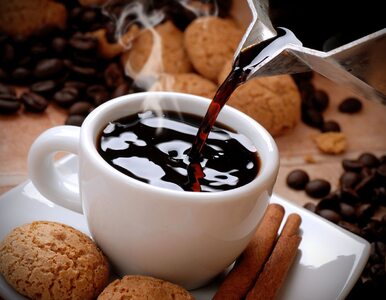 Nadmierne picie kawy – skutki uboczne picia dużych ilości kawy