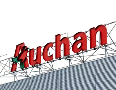Miniatura: Do środy Auchan sprzedaje kawę połowę...