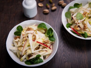 Miniatura: Do kultowej surówki dorzucam jeszcze dwa...