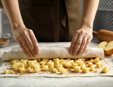 Miniatura: Prosty przepis na strudel z jabłkami. Ten...