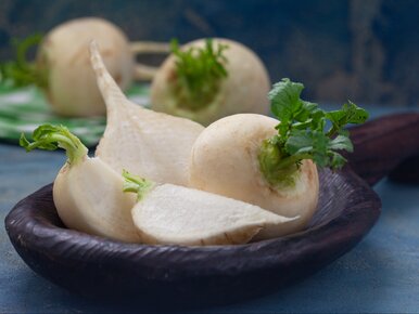 Miniatura: Chrupiąca, soczysta i zdrowa surówka....