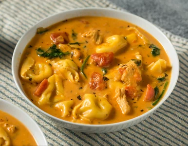 Miniatura: Wrzucam do pomidorowej zamiast zwykłego...