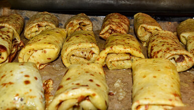 Miniatura: Nie smażę już krokietów. Zawijam naleśniki...