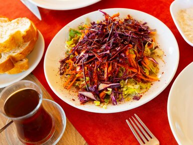 Miniatura: Taką surówkę dają do kebaba w Turcji. Z...