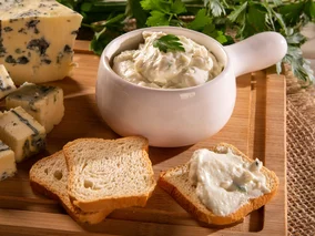 Miniatura: Mieszam dwa sery i mam pastę gotową w 5...