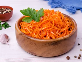 Miniatura: Koreańska surówka z marchewki uzależnia...