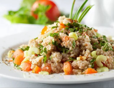 Miniatura: Gotuję szybką kaszę i dodaję 3 warzywa. Ta...