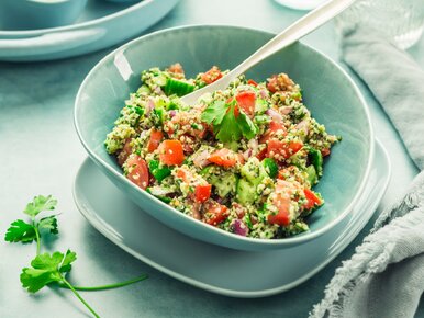 Miniatura: Zalewam kaszę wrzątkiem i mieszam z...