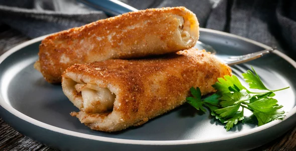 Miniatura: Ten prosty farsz z ciągnącym się serem...