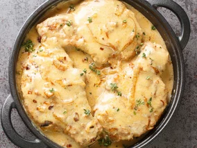 Miniatura: Nie robię schabowych. Duszę je w tym sosie...