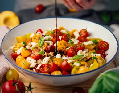 Miniatura: Robię tę sałatkę w 15 minut. Pomidory z...