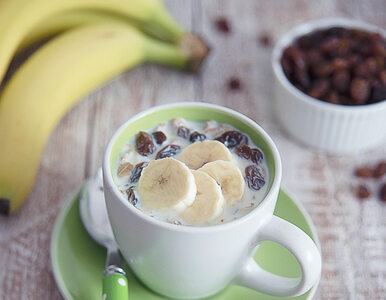 Czy zdrowo jest jeść banany z mlekiem? Mówi o tym ajurweda