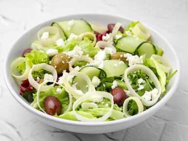 Miniatura: Dorzucam krążki pora i surówka wychodzi...