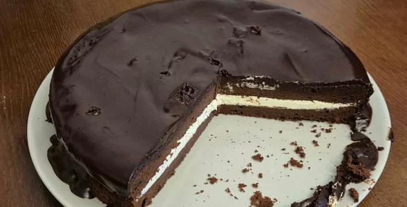 Miniatura: Czekoladowe ciasto jak z luksusowej...