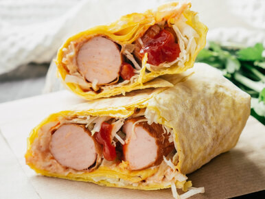 Miniatura: Lepsze niż hot dogi. Te wrapy z parówką...