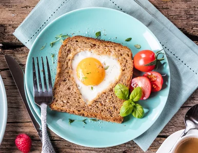 Miniatura: Wycinam serce i wbijam jajko. Takie kromki...